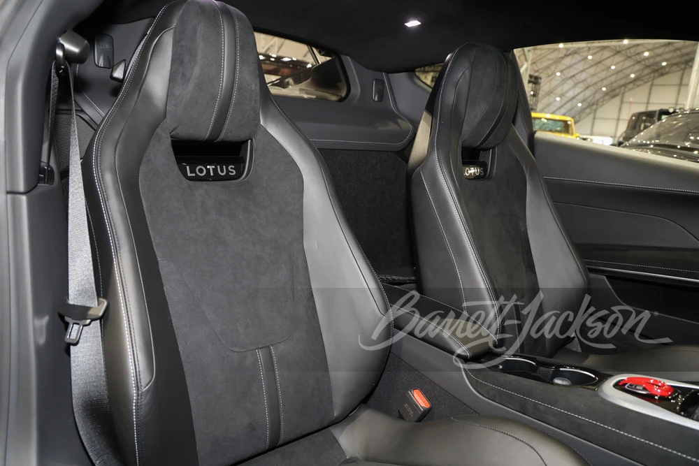 2025 Lotus Emira - Image 16 of 23
