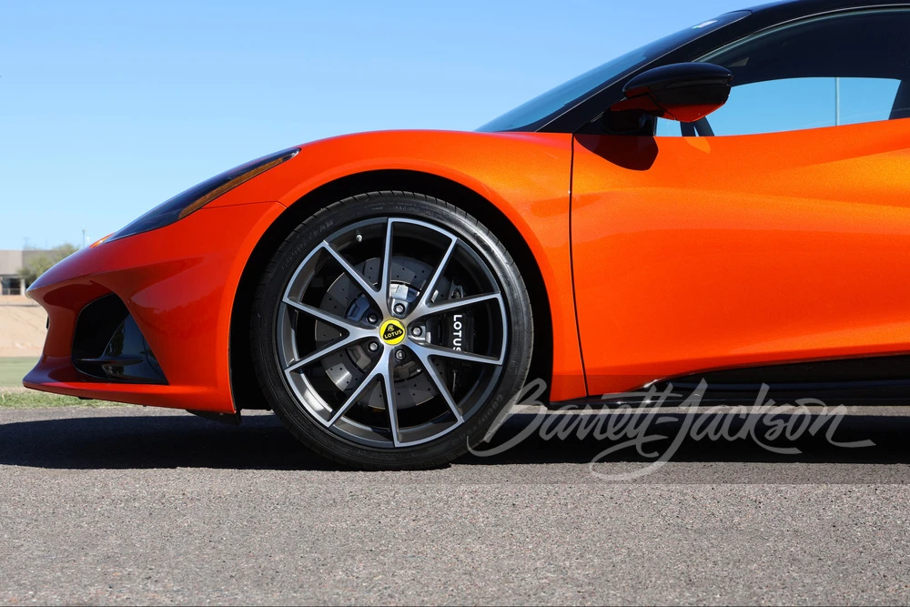 2025 Lotus Emira - Image 18 of 23