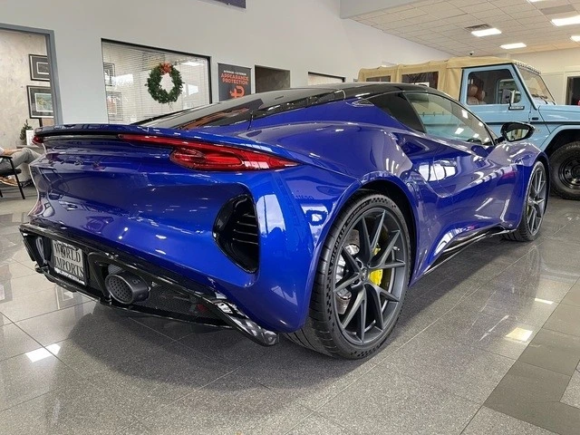 2025 Lotus Emira - Image 4 of 12