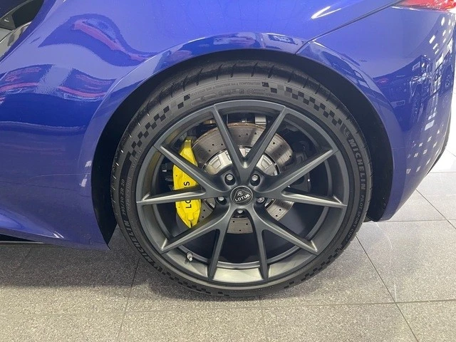 2025 Lotus Emira - Image 7 of 12