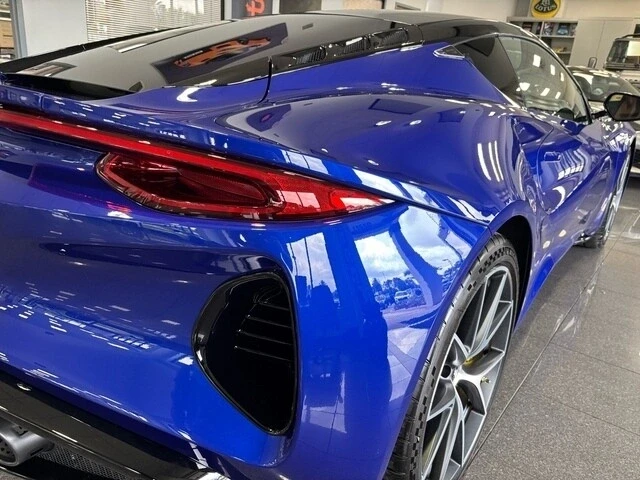 2025 Lotus Emira - Image 11 of 21