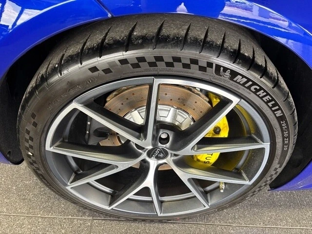 2025 Lotus Emira - Image 19 of 21