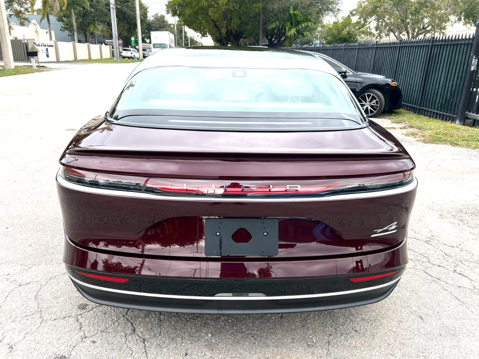 2025 Lucid Air - Image 7 of 21