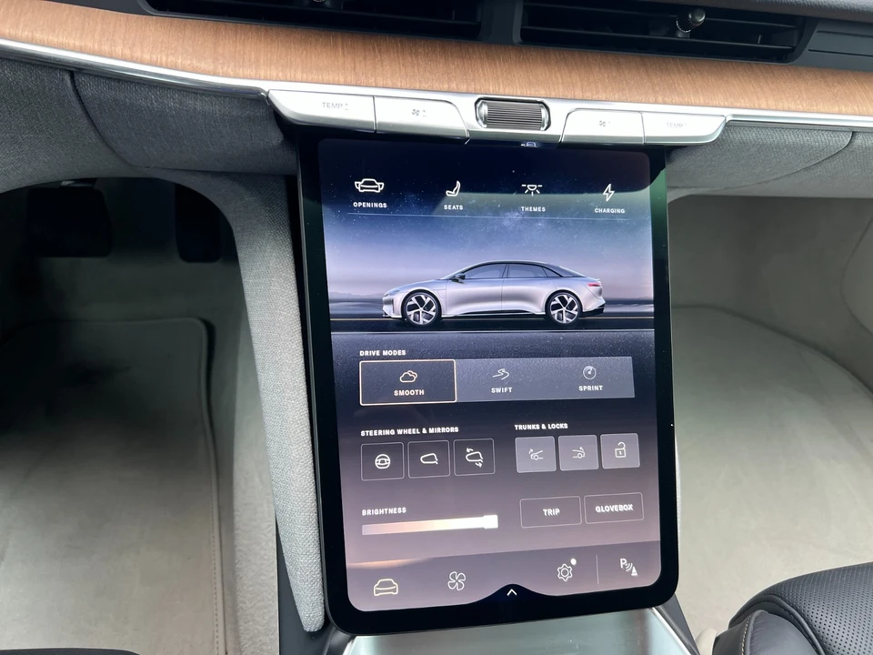 2025 Lucid Air - Image 21 of 21