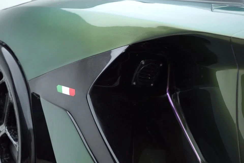 2025 Lamborghini - Image 3 of 6