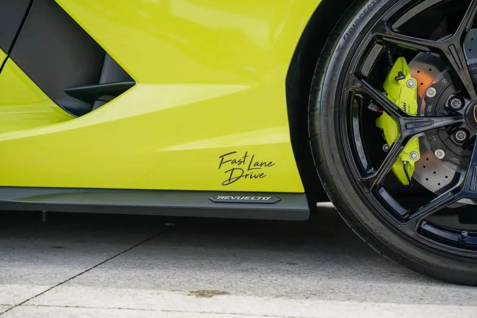 2025 Lamborghini Revuelto - Image 9 of 13