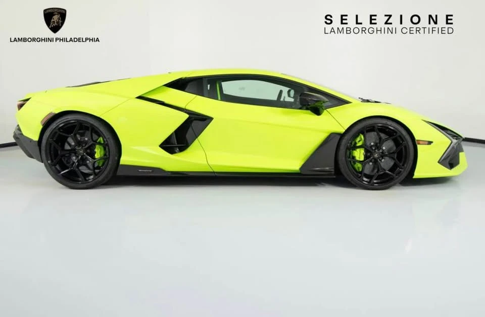 2025 Lamborghini Revuelto - Image 3 of 15