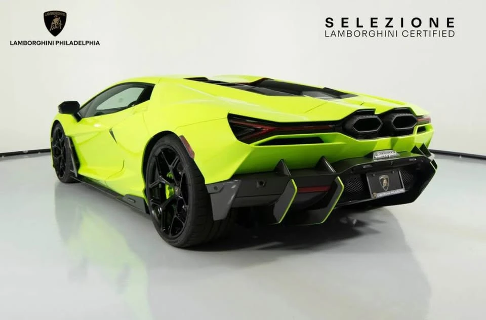 2025 Lamborghini Revuelto - Image 6 of 15