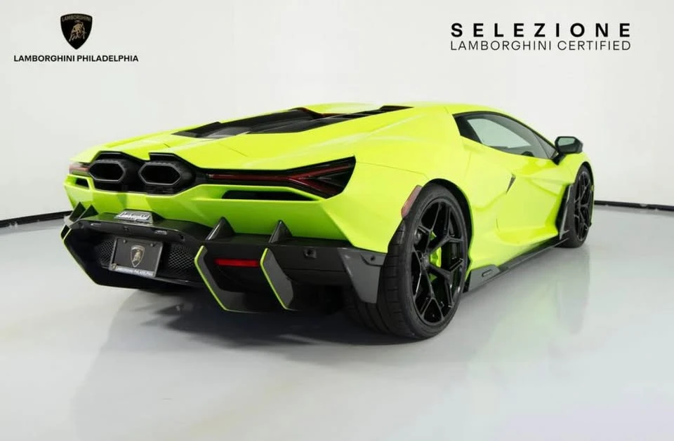 2025 Lamborghini Revuelto - Image 4 of 15