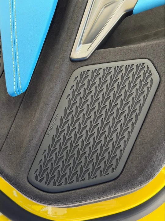 2025 Lamborghini Revuelto - Image 18 of 19