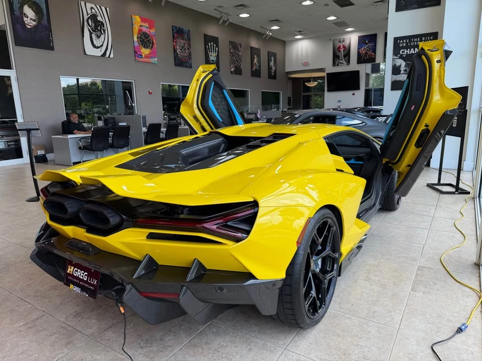 2025 Lamborghini Revuelto - Image 5 of 19