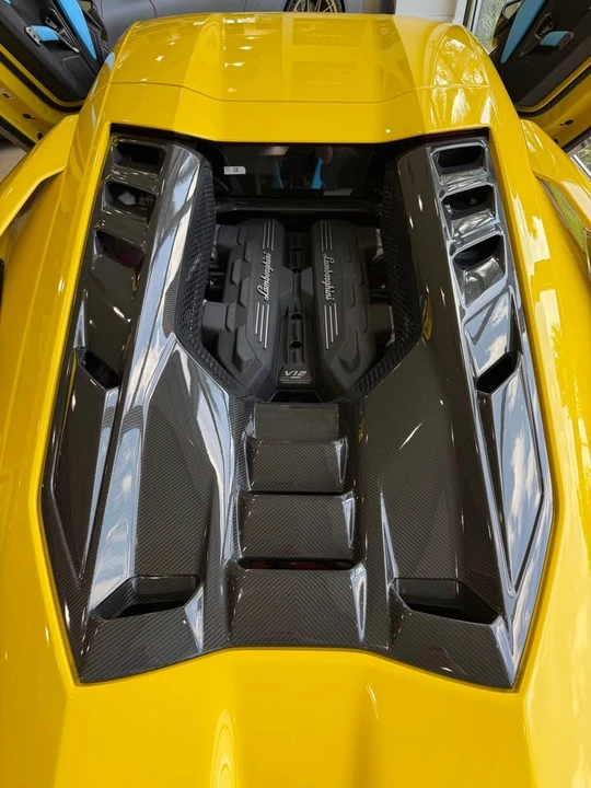 2025 Lamborghini Revuelto - Image 7 of 19