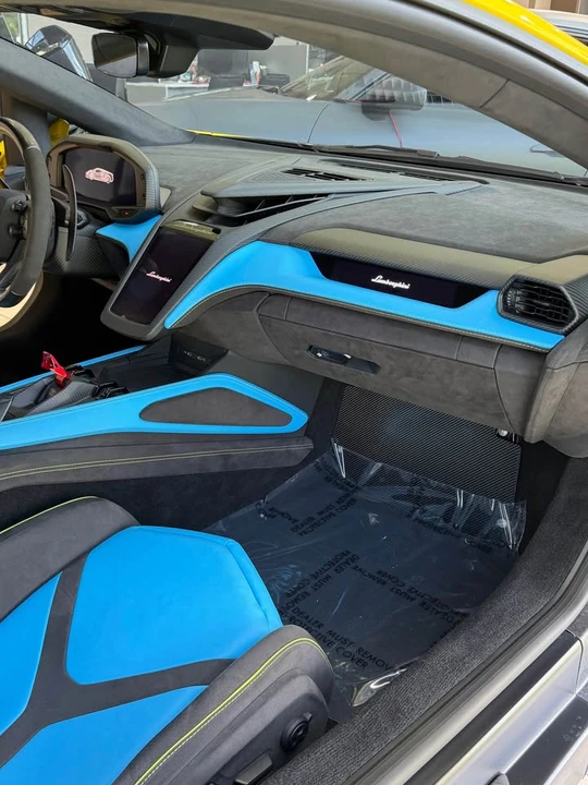 2025 Lamborghini Revuelto - Image 14 of 19