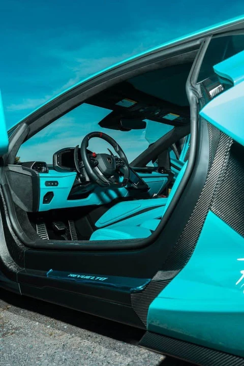 2025 Lamborghini Revuelto - Image 7 of 19
