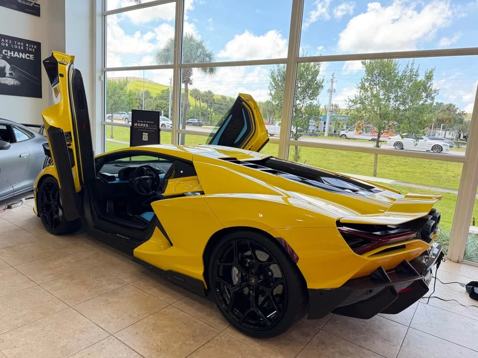 2025 Lamborghini Revuelto - Image 3 of 19