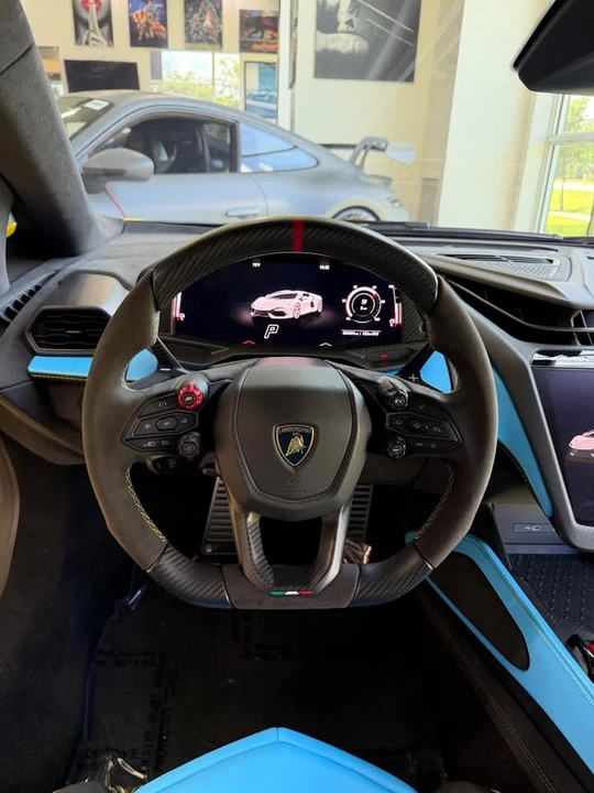 2025 Lamborghini Revuelto - Image 13 of 19