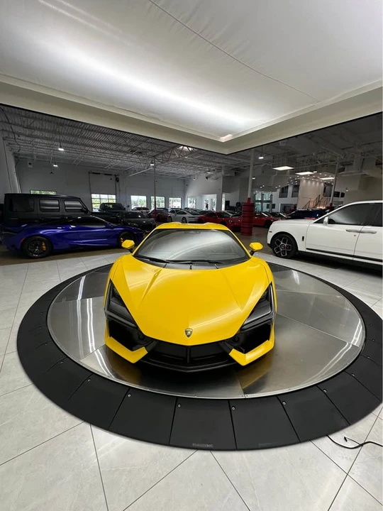 2025 Lamborghini Revuelto - Image 2 of 11