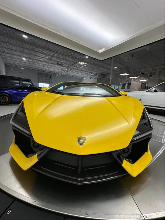 2025 Lamborghini Revuelto - Image 7 of 11