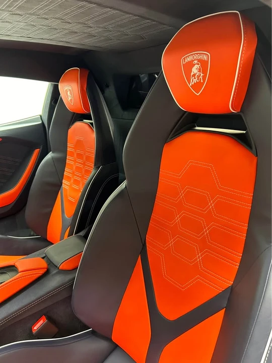 2025 Lamborghini Revuelto - Image 14 of 18
