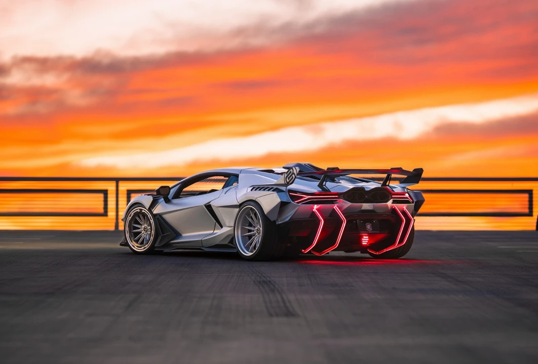 2025 Lamborghini Revuelto - Image 4 of 31