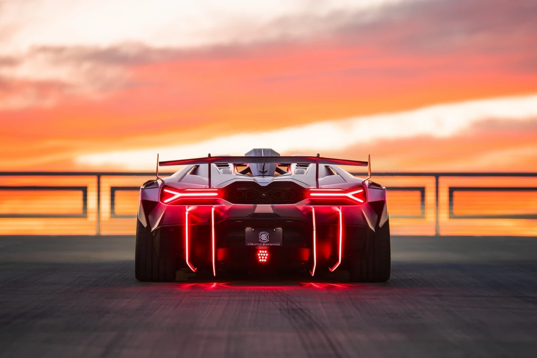 2025 Lamborghini Revuelto - Image 7 of 31