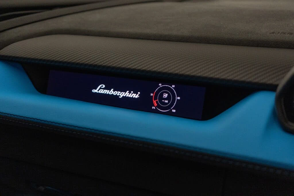 2025 Lamborghini Revuelto - Image 30 of 31