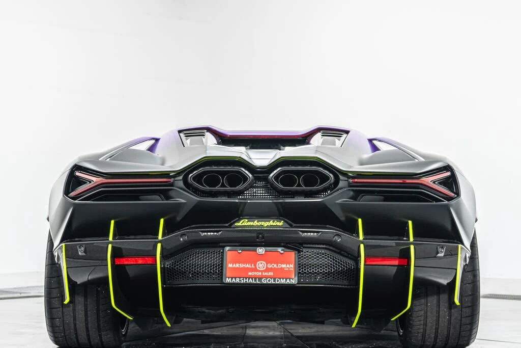 2025 Lamborghini Revuelto - Image 8 of 31