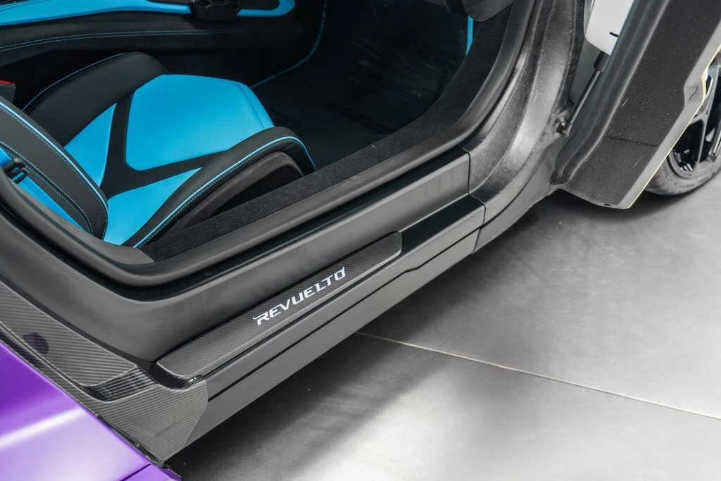 2025 Lamborghini Revuelto - Image 31 of 31