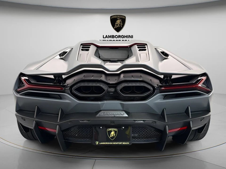 2025 Lamborghini Revuelto - Image 5 of 17