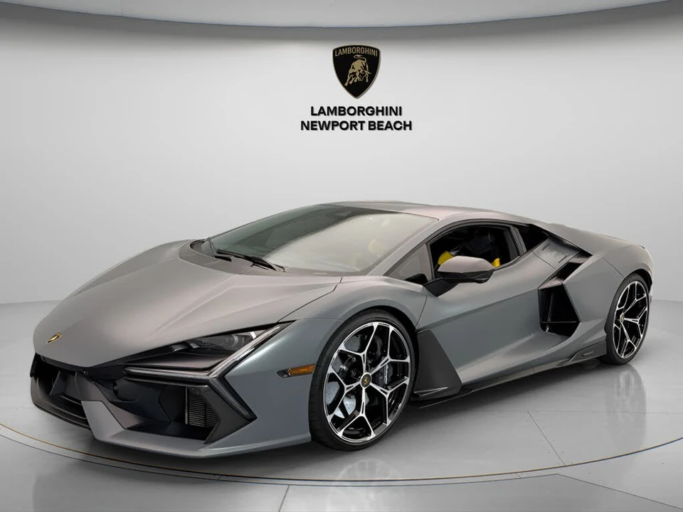 2025 Lamborghini Revuelto - Image 3 of 17