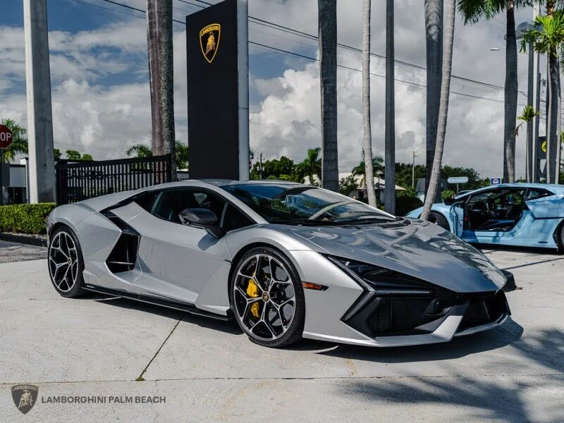 2025 Lamborghini Revuelto - Image 8 of 31