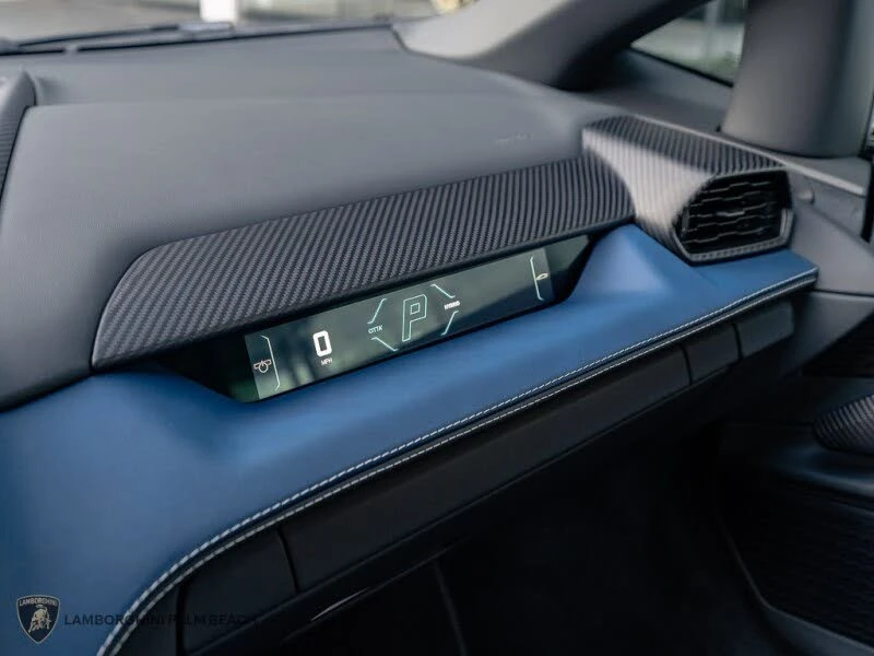 2025 Lamborghini Revuelto - Image 18 of 31