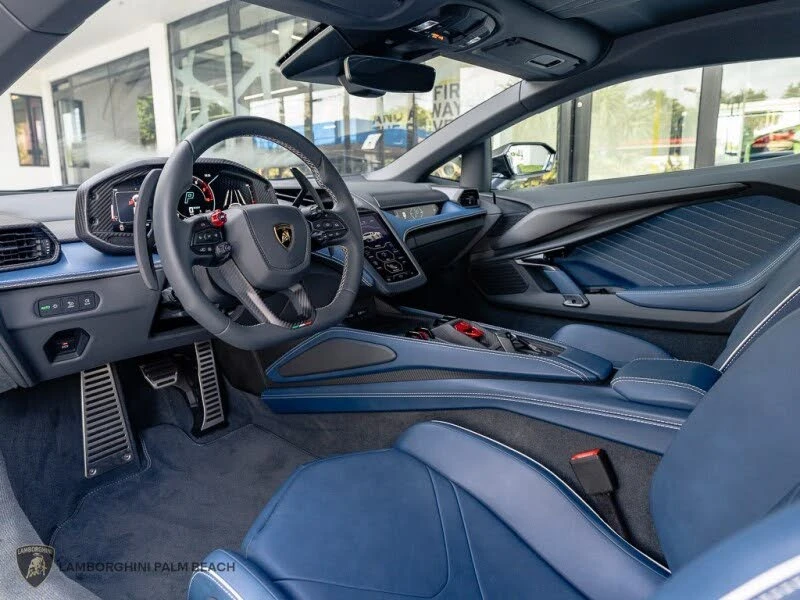 2025 Lamborghini Revuelto - Image 30 of 31