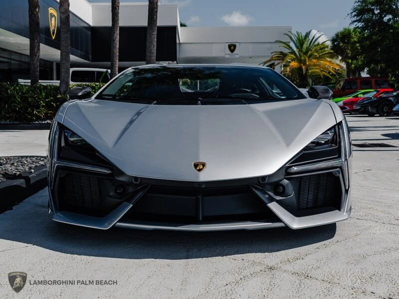 2025 Lamborghini Revuelto - Image 10 of 31