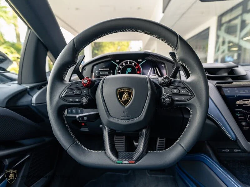 2025 Lamborghini Revuelto - Image 26 of 31