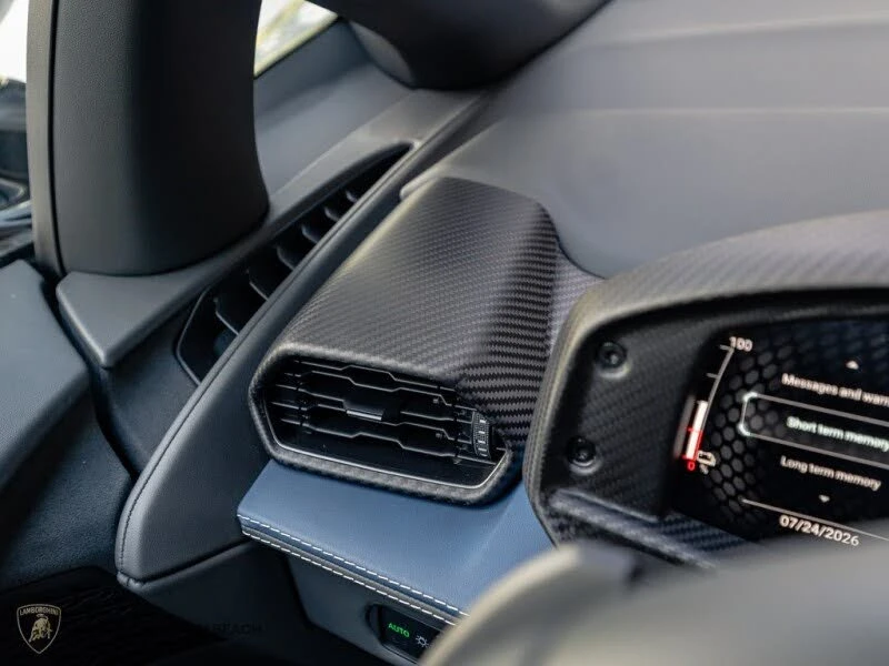 2025 Lamborghini Revuelto - Image 29 of 31