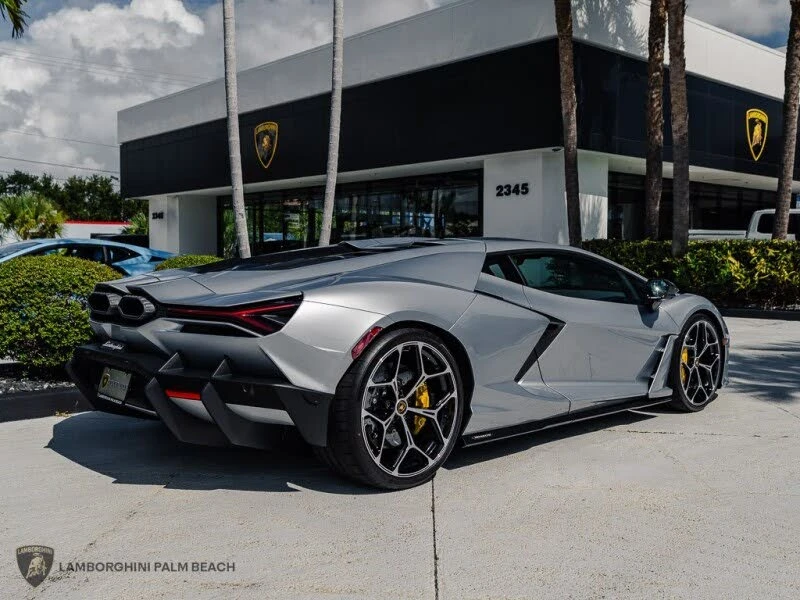 2025 Lamborghini Revuelto - Image 6 of 31
