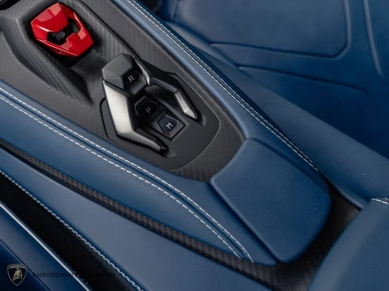 2025 Lamborghini Revuelto - Image 23 of 31