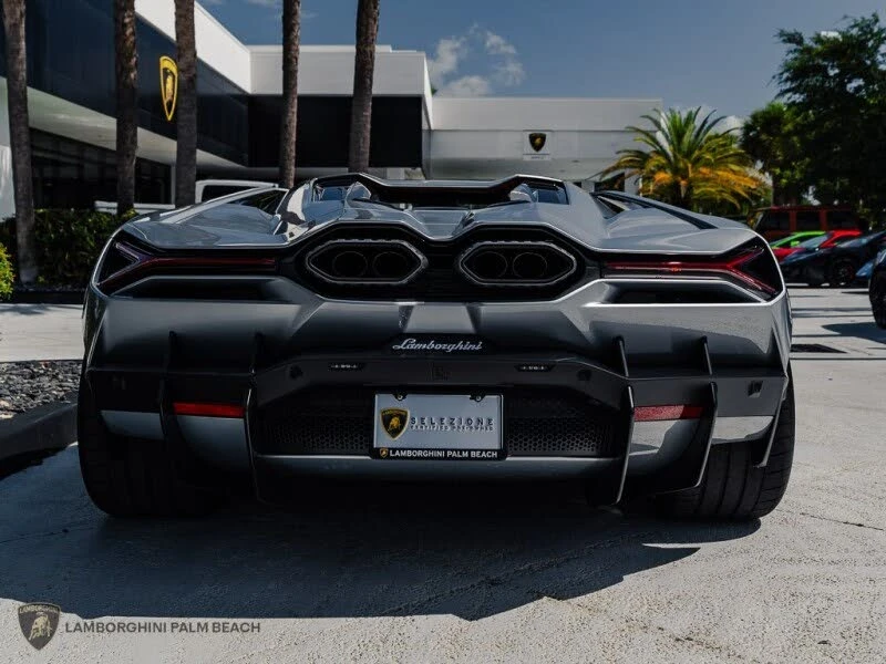 2025 Lamborghini Revuelto - Image 5 of 31