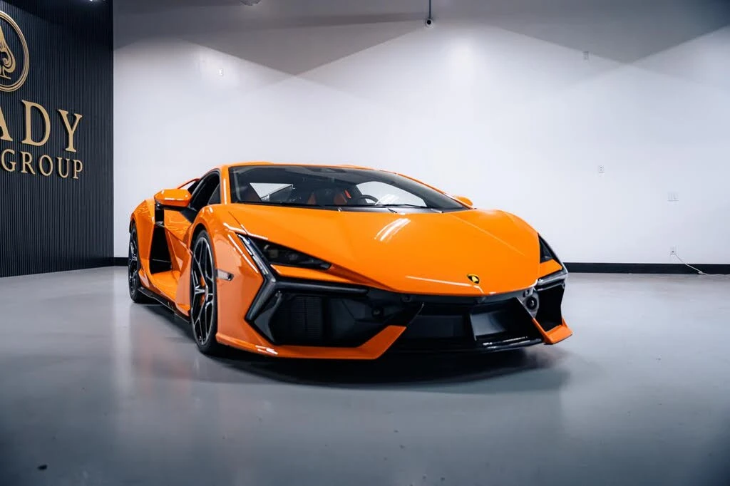 2025 Lamborghini Revuelto - Image 7 of 31