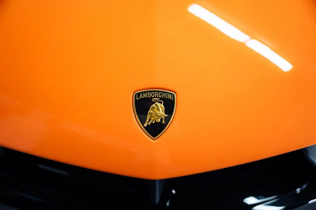 2025 Lamborghini Revuelto - Image 16 of 31