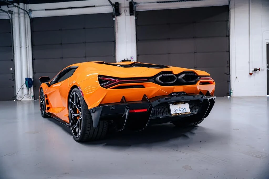 2025 Lamborghini Revuelto - Image 3 of 31