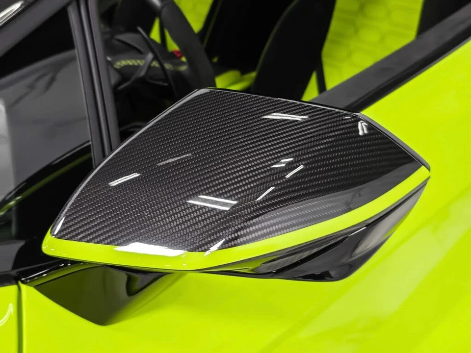2025 Lamborghini Revuelto - Image 27 of 31