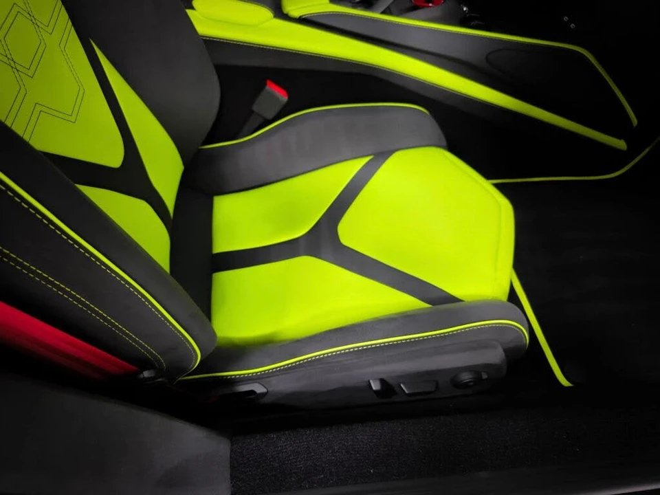 2025 Lamborghini Revuelto - Image 20 of 31