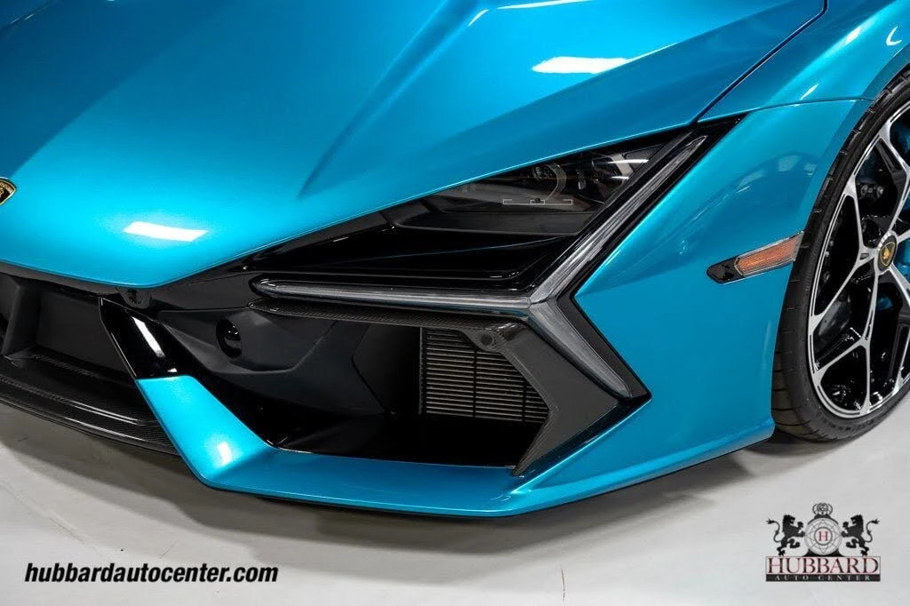 2025 Lamborghini Revuelto - Image 13 of 31