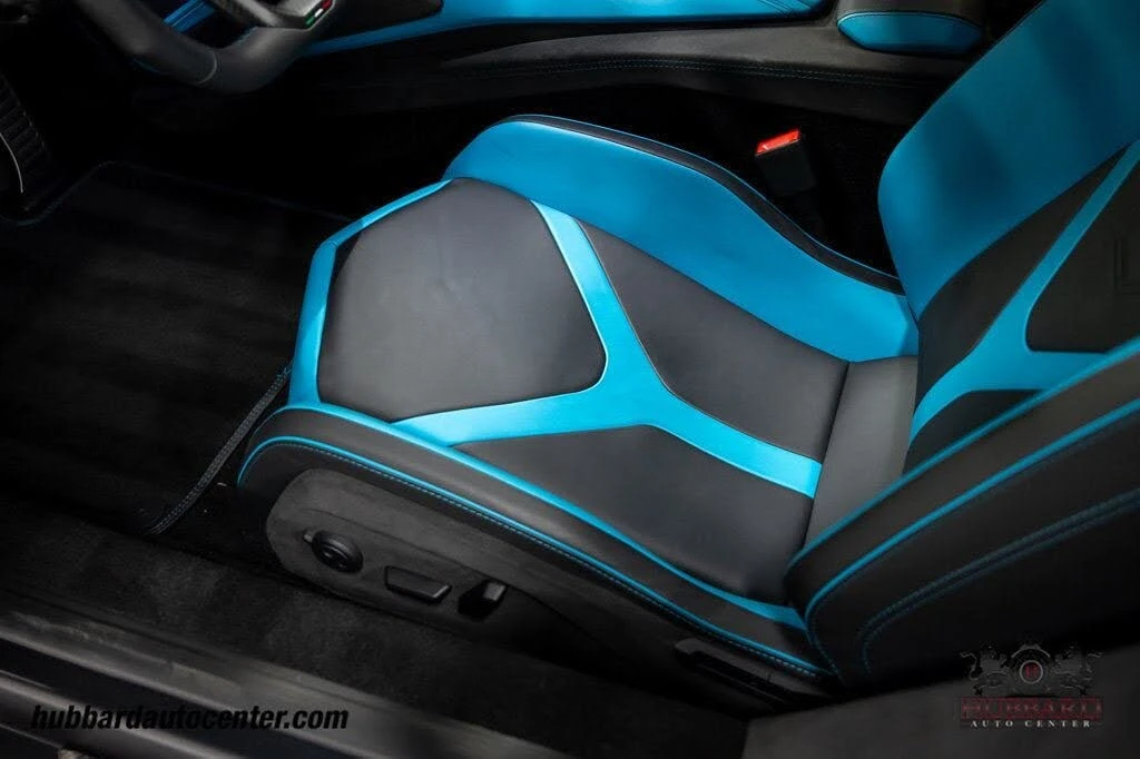 2025 Lamborghini Revuelto - Image 19 of 31