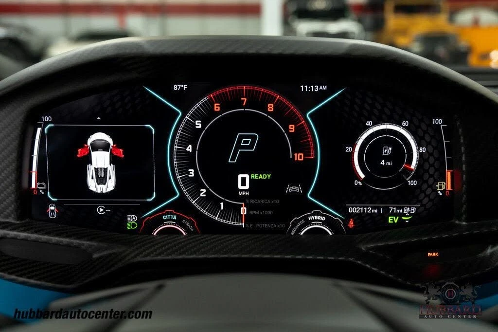 2025 Lamborghini Revuelto - Image 21 of 31