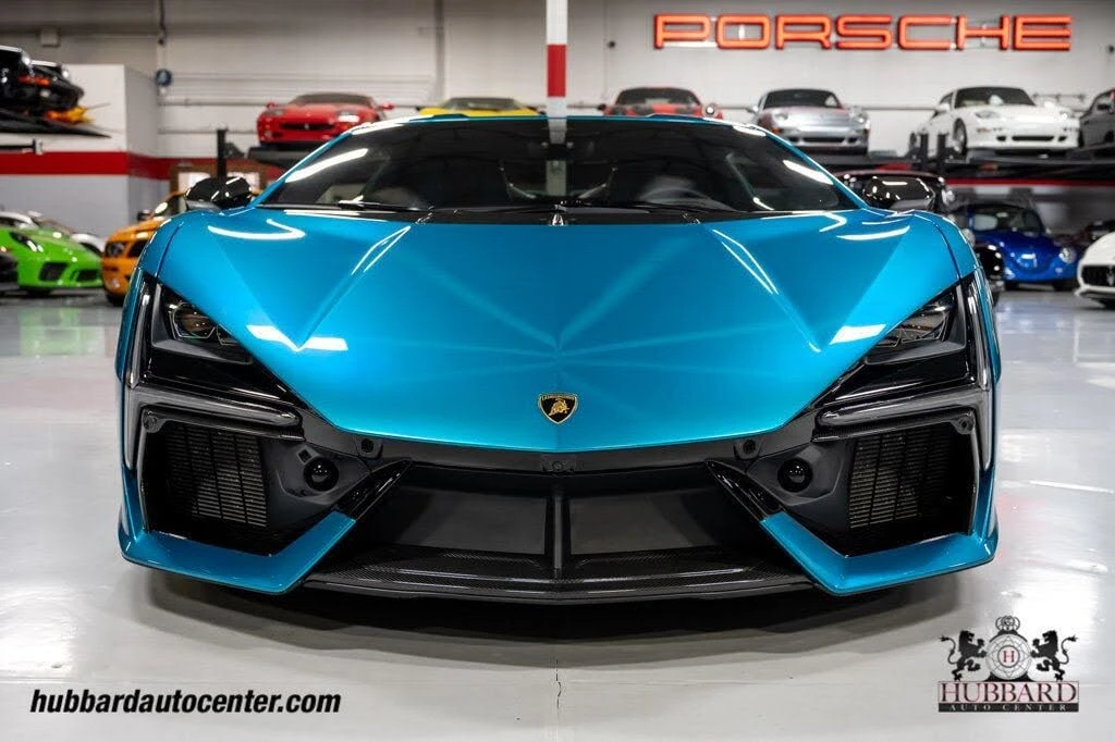 2025 Lamborghini Revuelto - Image 31 of 31