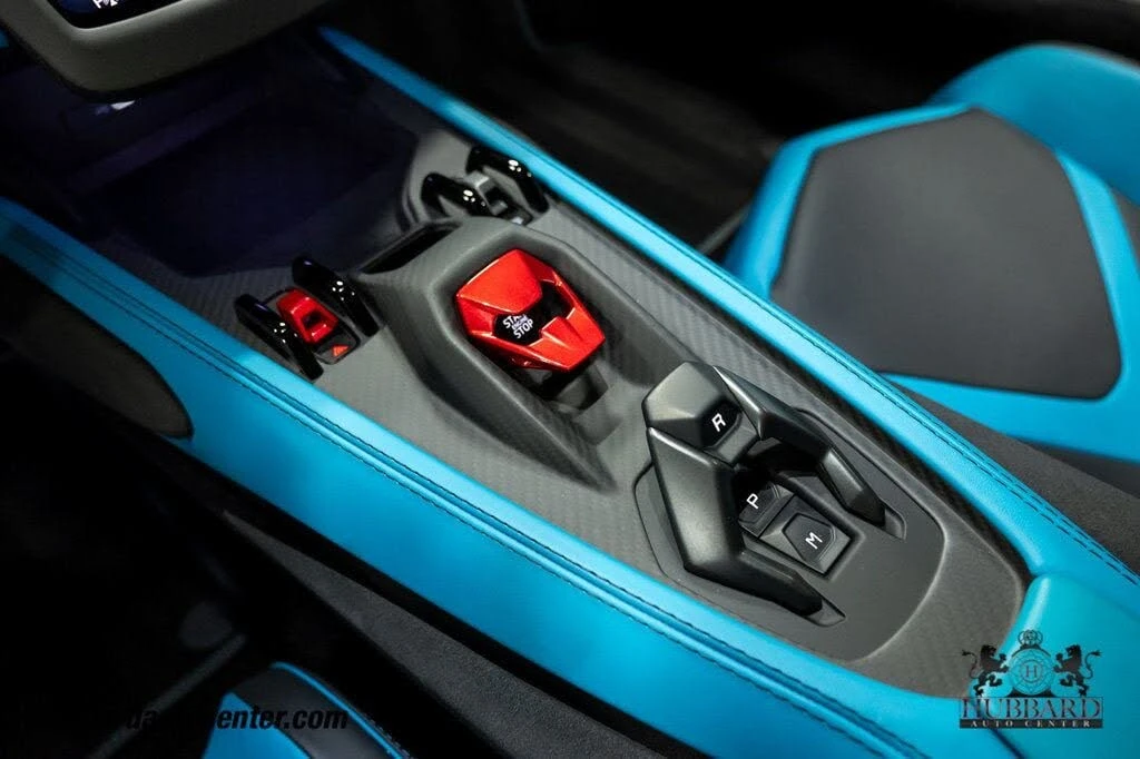 2025 Lamborghini Revuelto - Image 24 of 31
