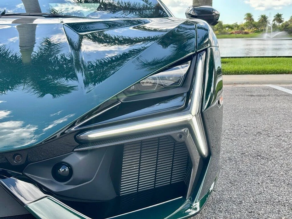 2025 Lamborghini Revuelto - Image 27 of 30